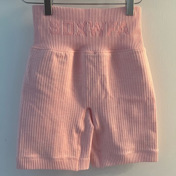 Sarah’s Day x Whitefox - Boardwalk Seamless Bike Shorts Milkshake - Picture 2 of 3